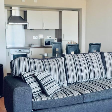 Modern Two Bedroom Apartments เอดินบะระ ภายนอก รูปภาพ