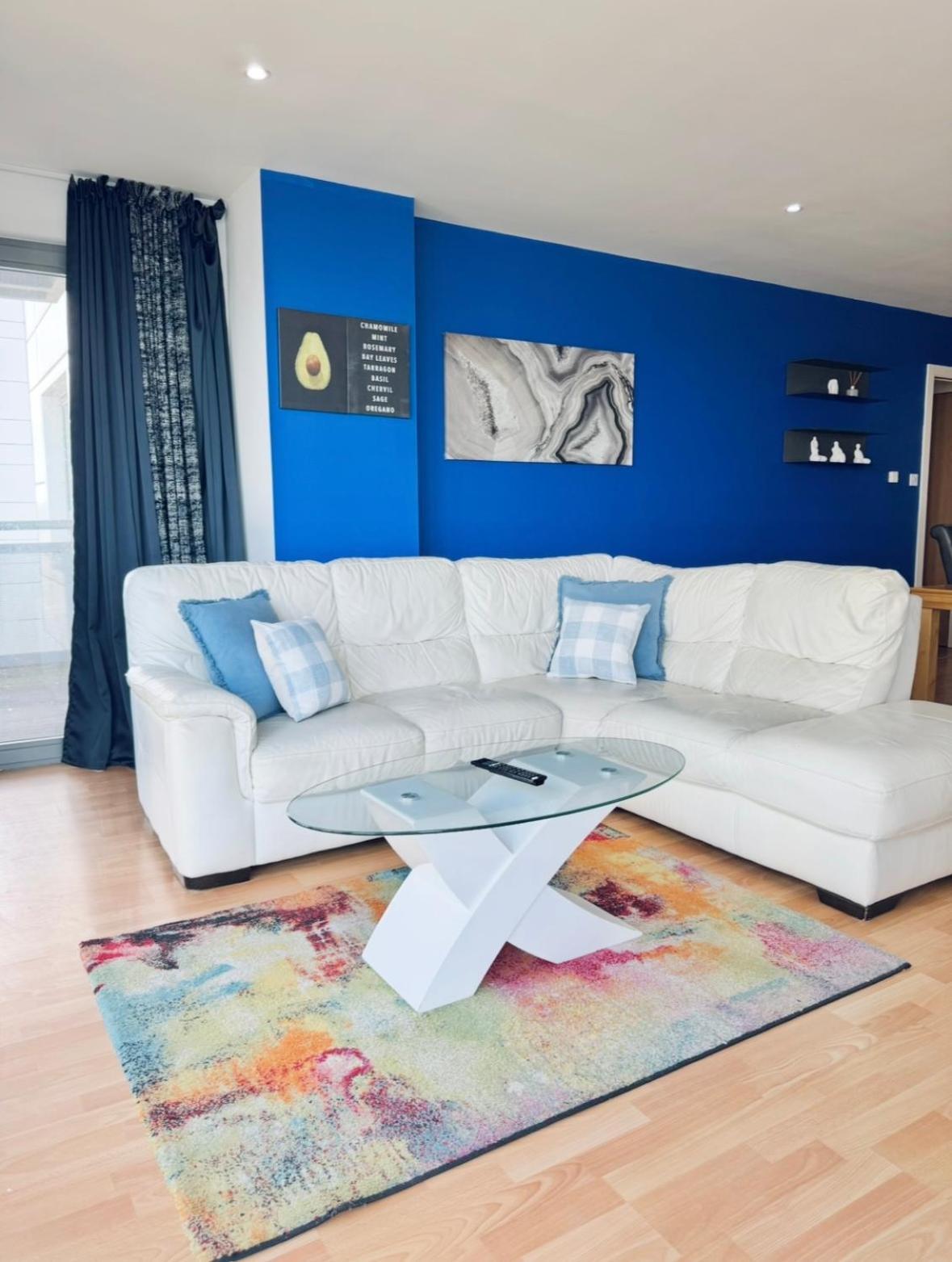 Modern Two Bedroom Apartments เอดินบะระ ภายนอก รูปภาพ